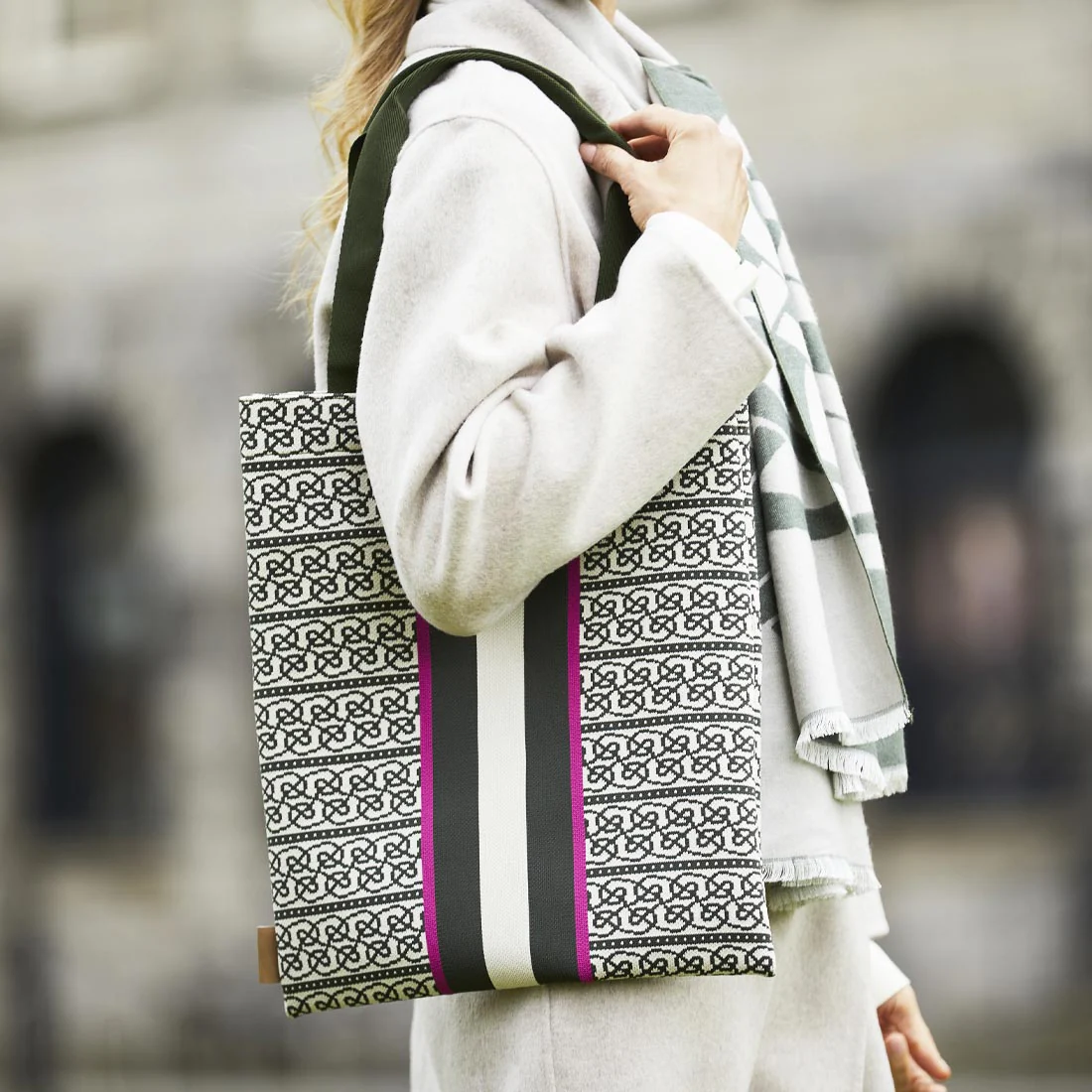 Celtic Knot Jacquard Tote Bag - Image 5