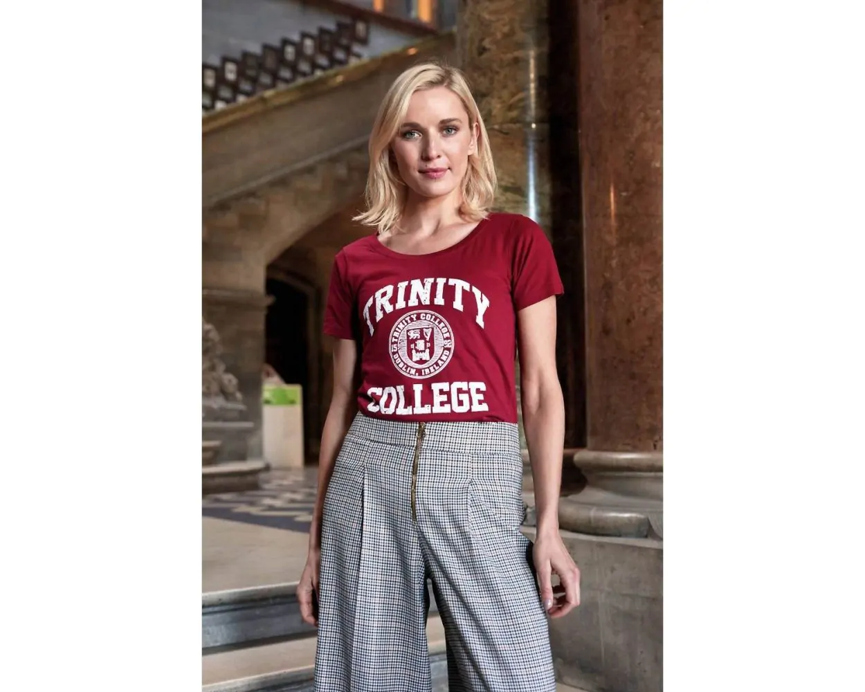 Trinity College Dublin Crest Ladies T-Shirt Burgundy & White - Image 4