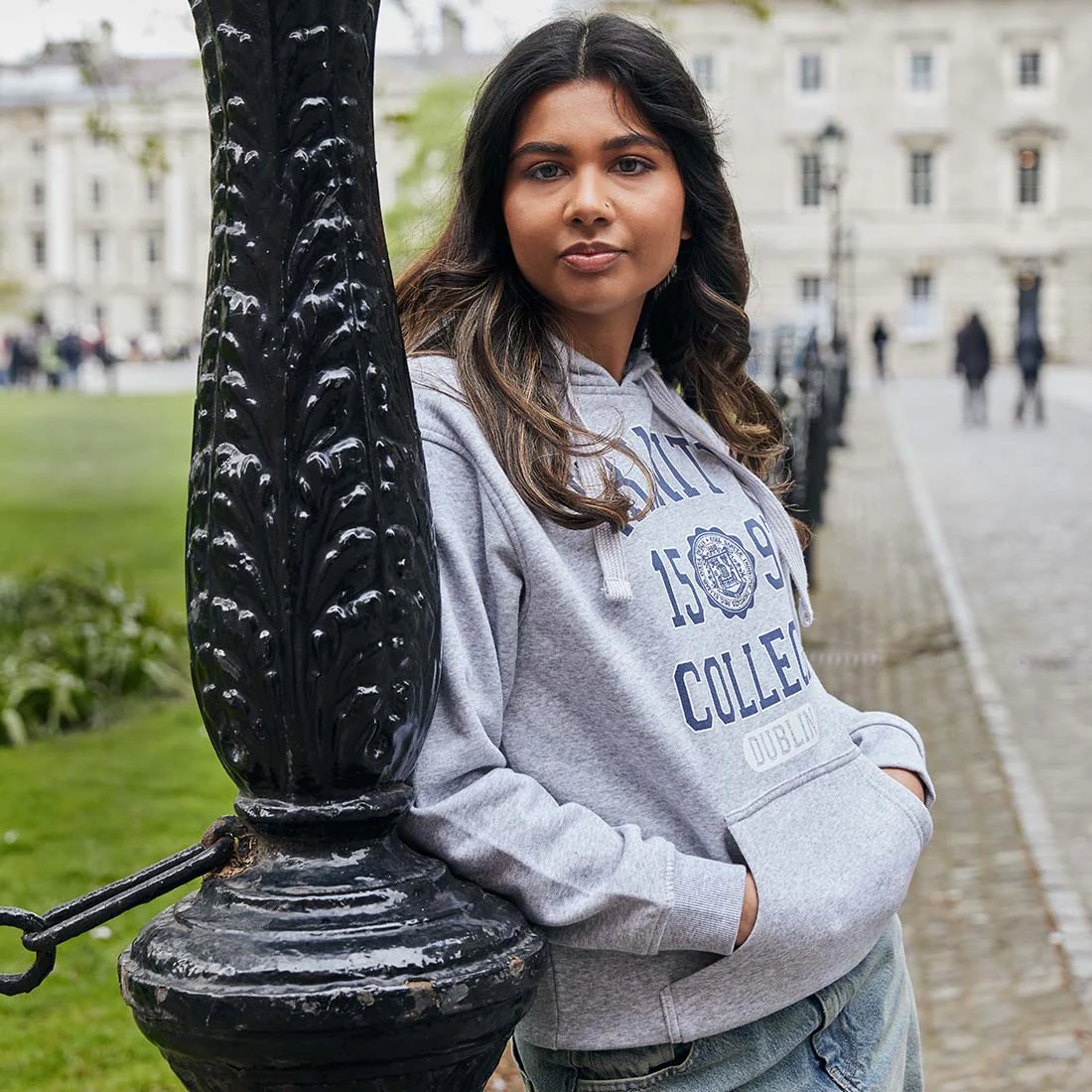 Trinity College Dublin 1592 Hoody Grey Marl And Navy - Image 4