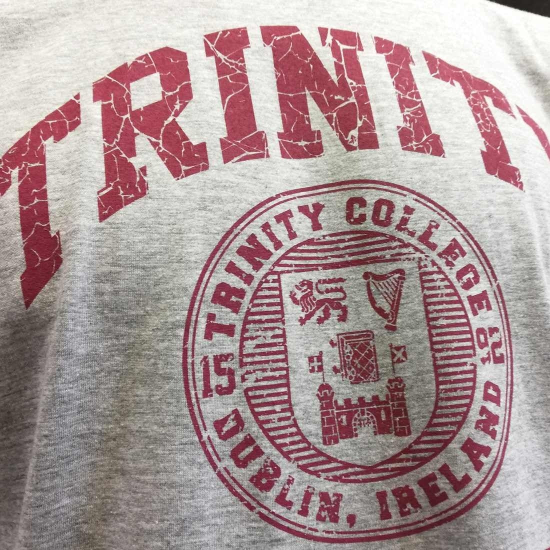 Trinity College Dublin Crest T-Shirt Grey Marl & Burgundy - Image 6