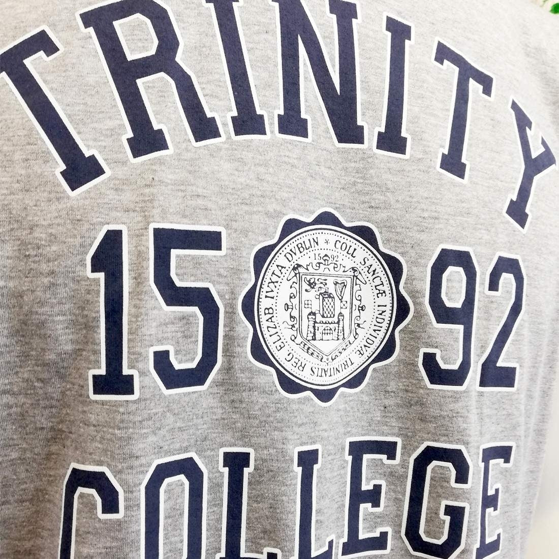 Trinity College Dublin 1592 T-Shirt Grey Marl & Navy - Image 5