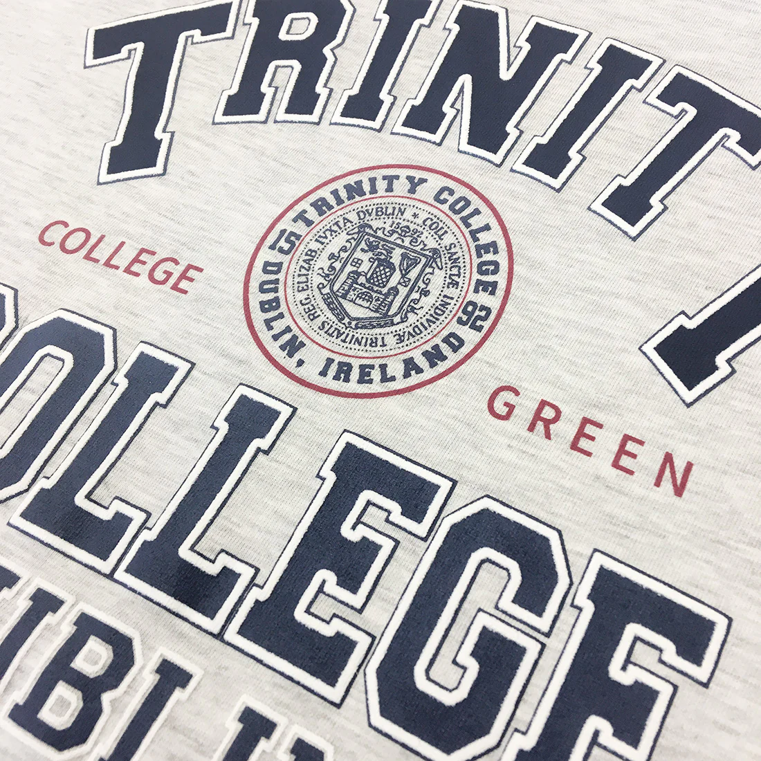 Trinity College Dublin 1592 T-shirt Grey Marl - Image 5