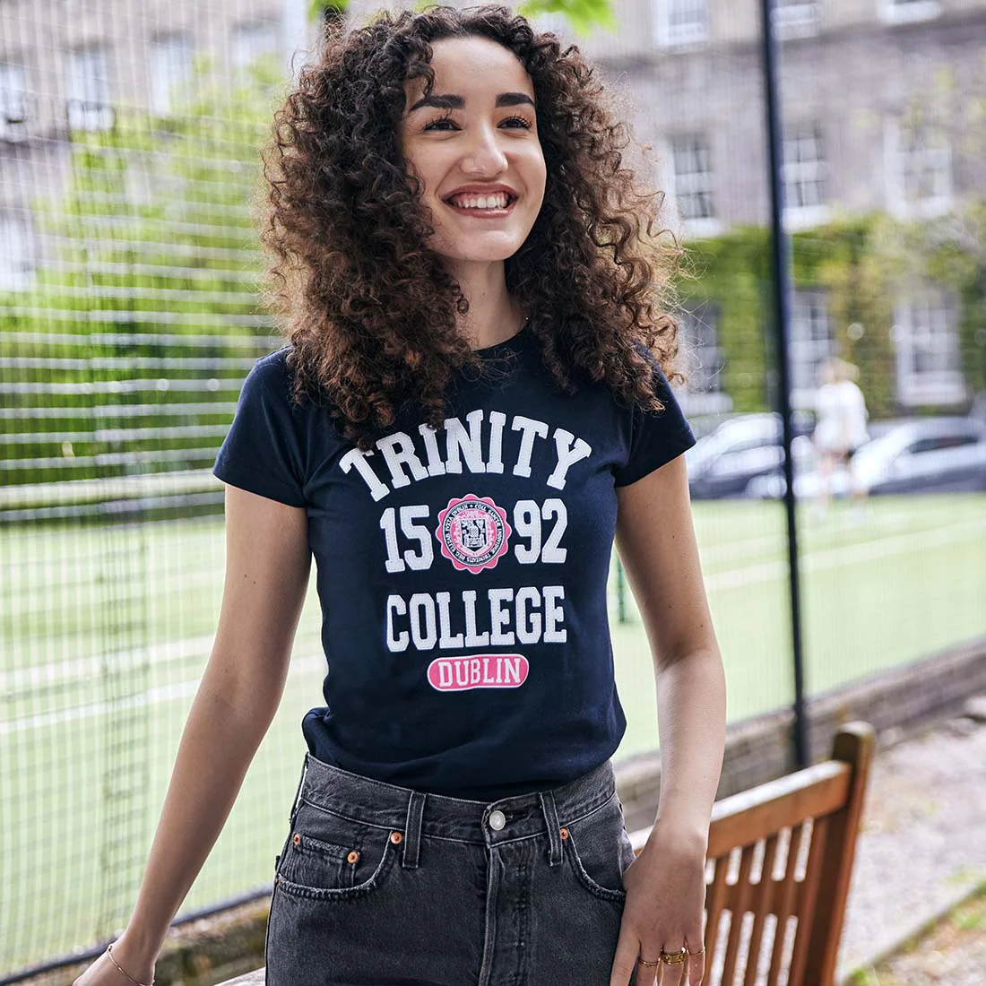 Trinity College Dublin 1592 Ladies T-Shirt Navy & Pink - Image 3