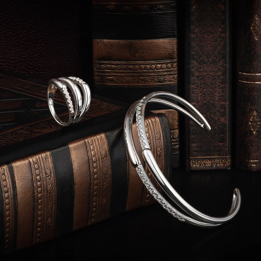 Sterling Silver Long Room Inspired Bangle - Image 3