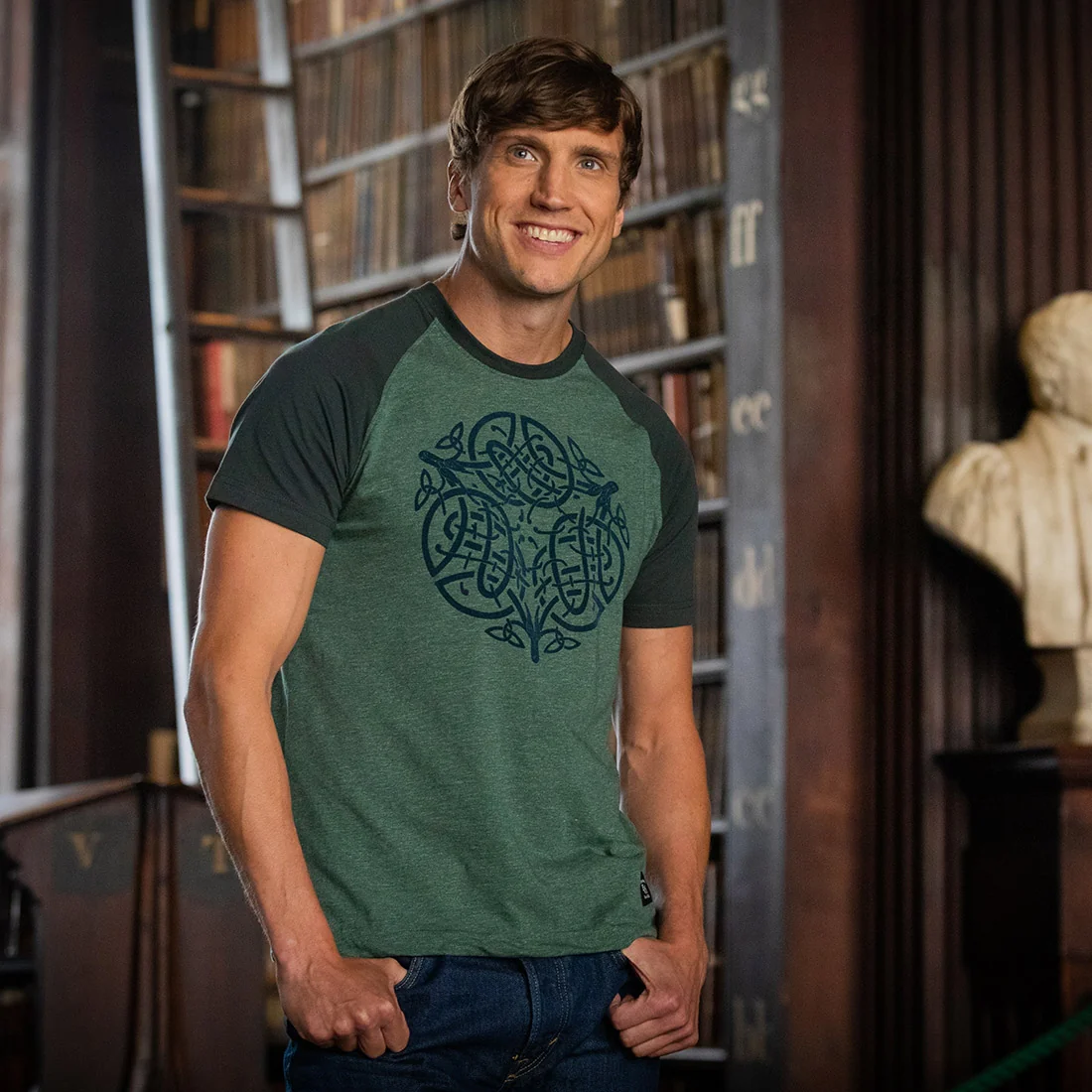 Book Of Kells  Celtic Knot T-Shirt Moss Green - Image 8