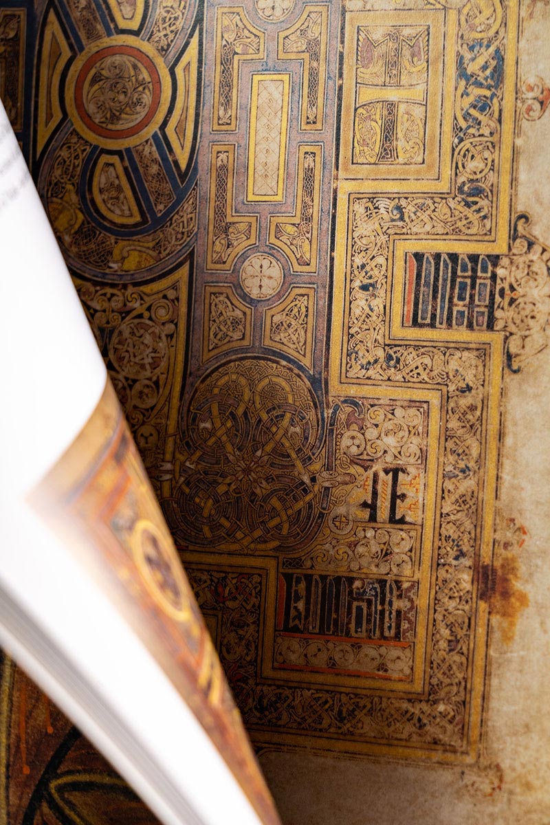 The Book of Kells Official Guide - Image 5