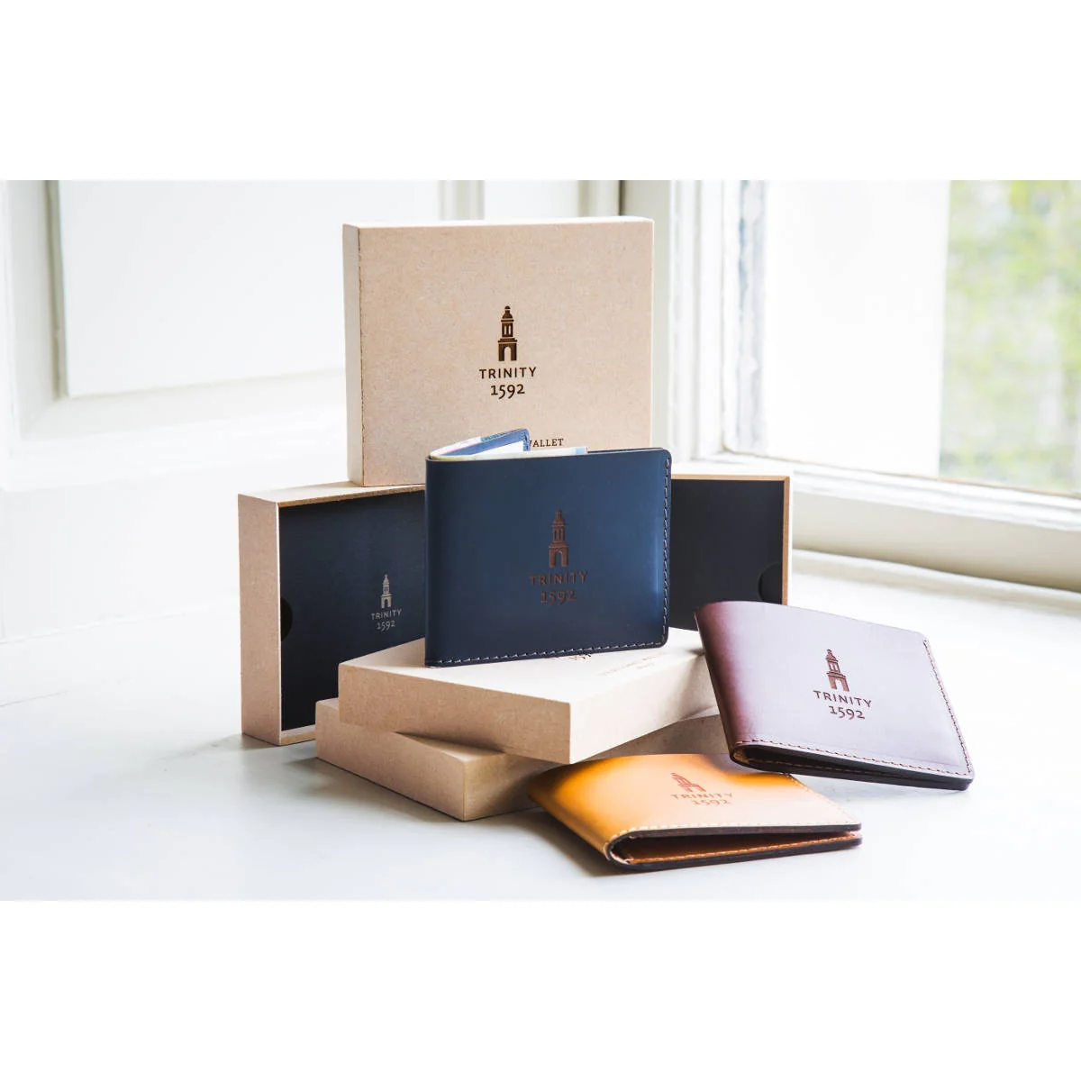 CarveOn Leather Traditional Wallet - Image 4